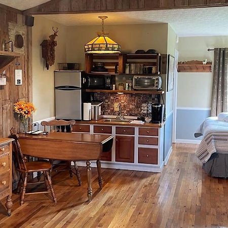 Bourbon Trail Cabin On The Farm Lawrenceburg Extérieur photo