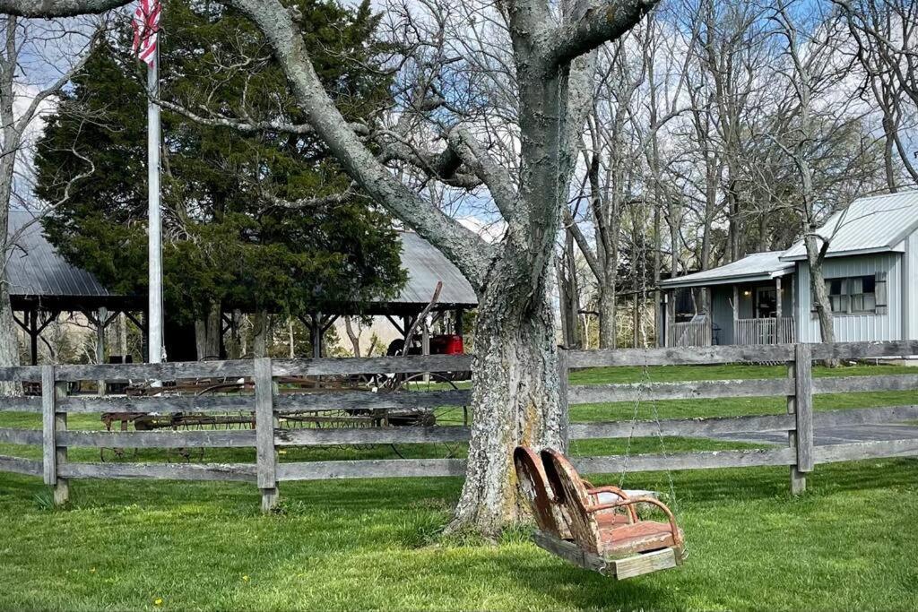 Bourbon Trail Cabin On The Farm Lawrenceburg Extérieur photo