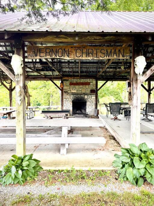Bourbon Trail Cabin On The Farm Lawrenceburg Extérieur photo