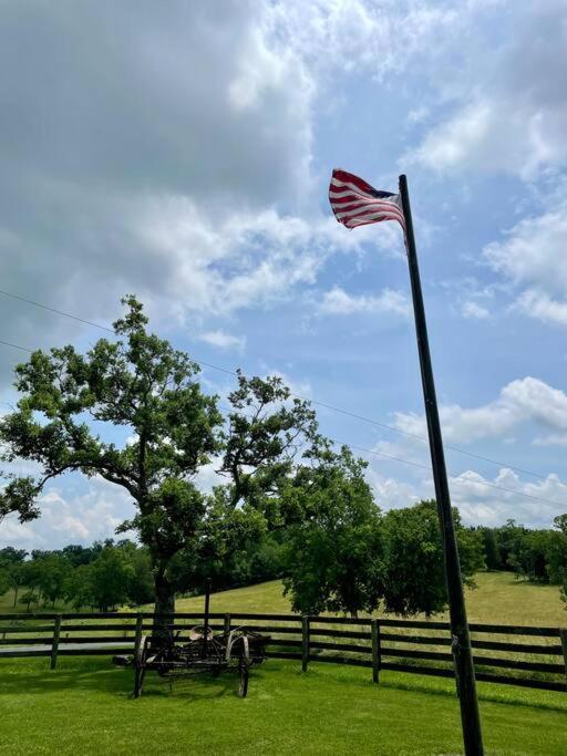 Bourbon Trail Cabin On The Farm Lawrenceburg Extérieur photo
