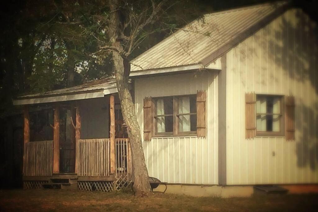 Bourbon Trail Cabin On The Farm Lawrenceburg Extérieur photo